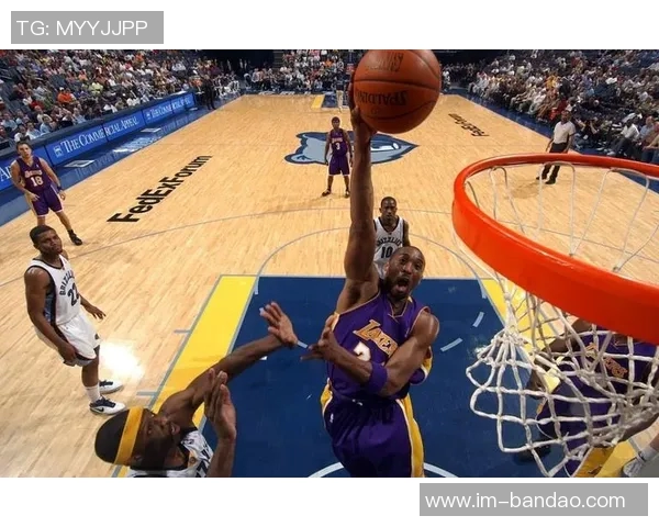 斯科特回忆杰里韦斯特试训科比的精彩瞬间称其为最佳个人试训