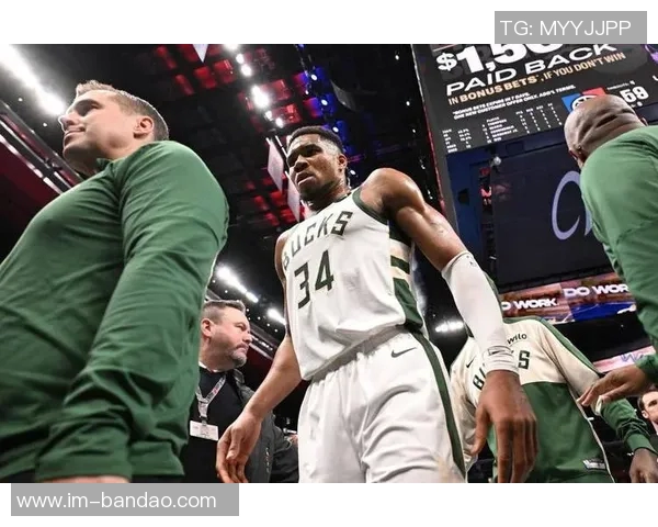 字母哥与队友会面回应流言强调应将重心放在篮球比赛上