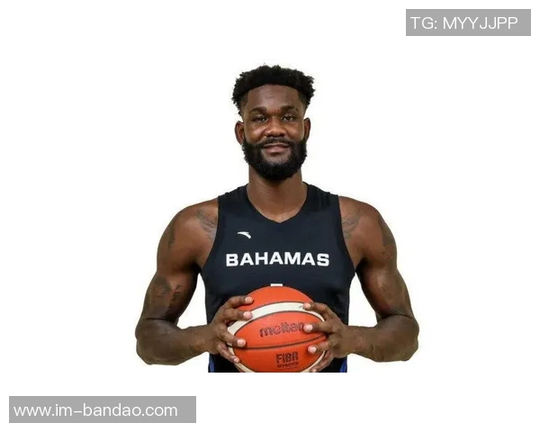 湖人训练热身艾顿与克内克特折返跑展现拼搏精神与团队默契