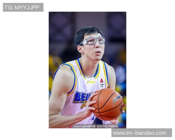 周琦上半场表现抢眼三投全中贡献6分2篮板2助攻并送出3记大帽